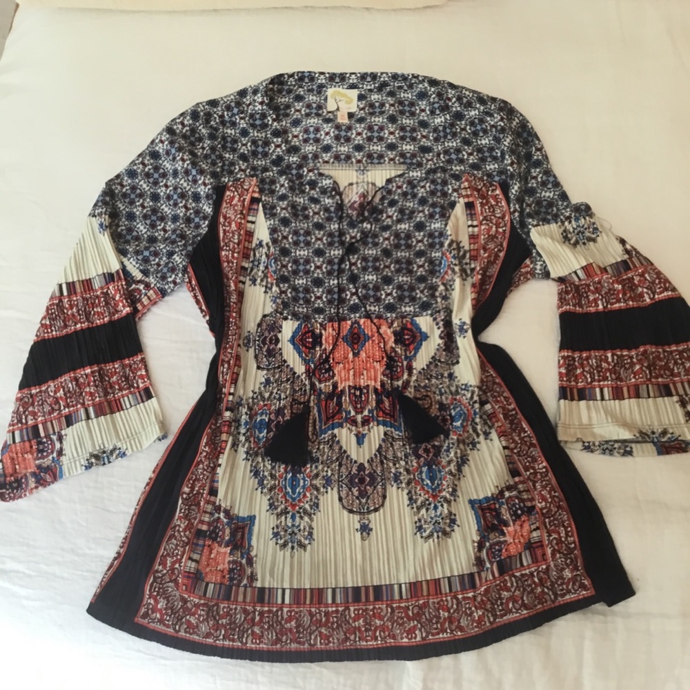 ✅SOLD✅Anthropologie blouse with bell sleeves size